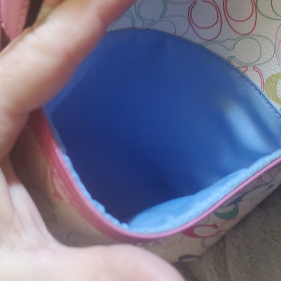 *COACH CROSSBODY BAG - Picture 5 of 9